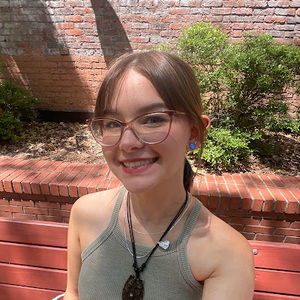 Meet your Posher, Avery